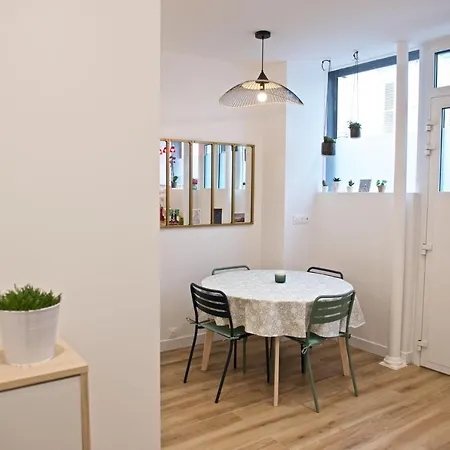 Charming Parisian Apartment With Air Conditioning - Climatisation & 2 Bedrooms - Batignolles Paris-3